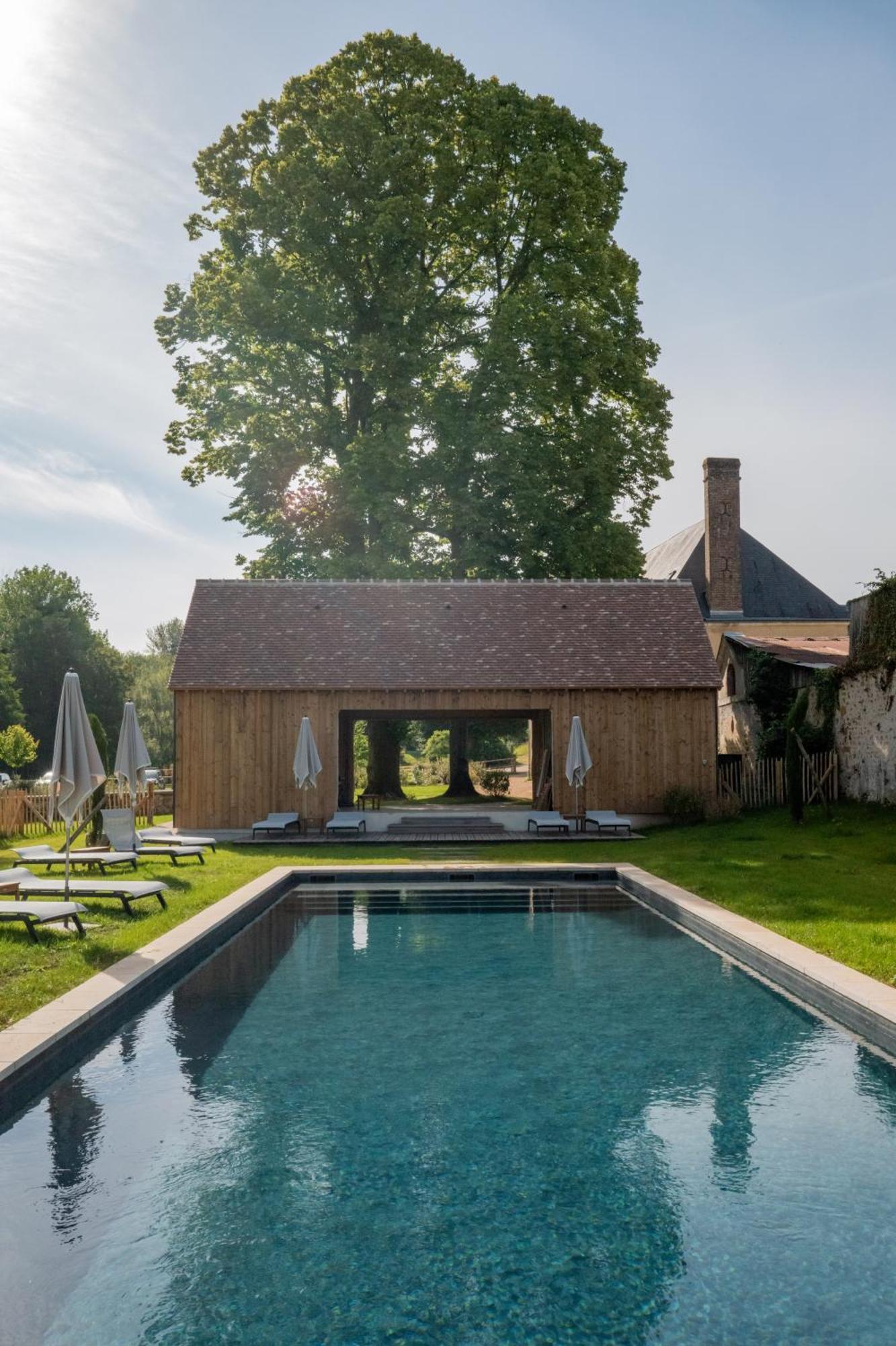 Hotel Les Pres Saint-Hilaire-le-Chatel Eksteriør bilde