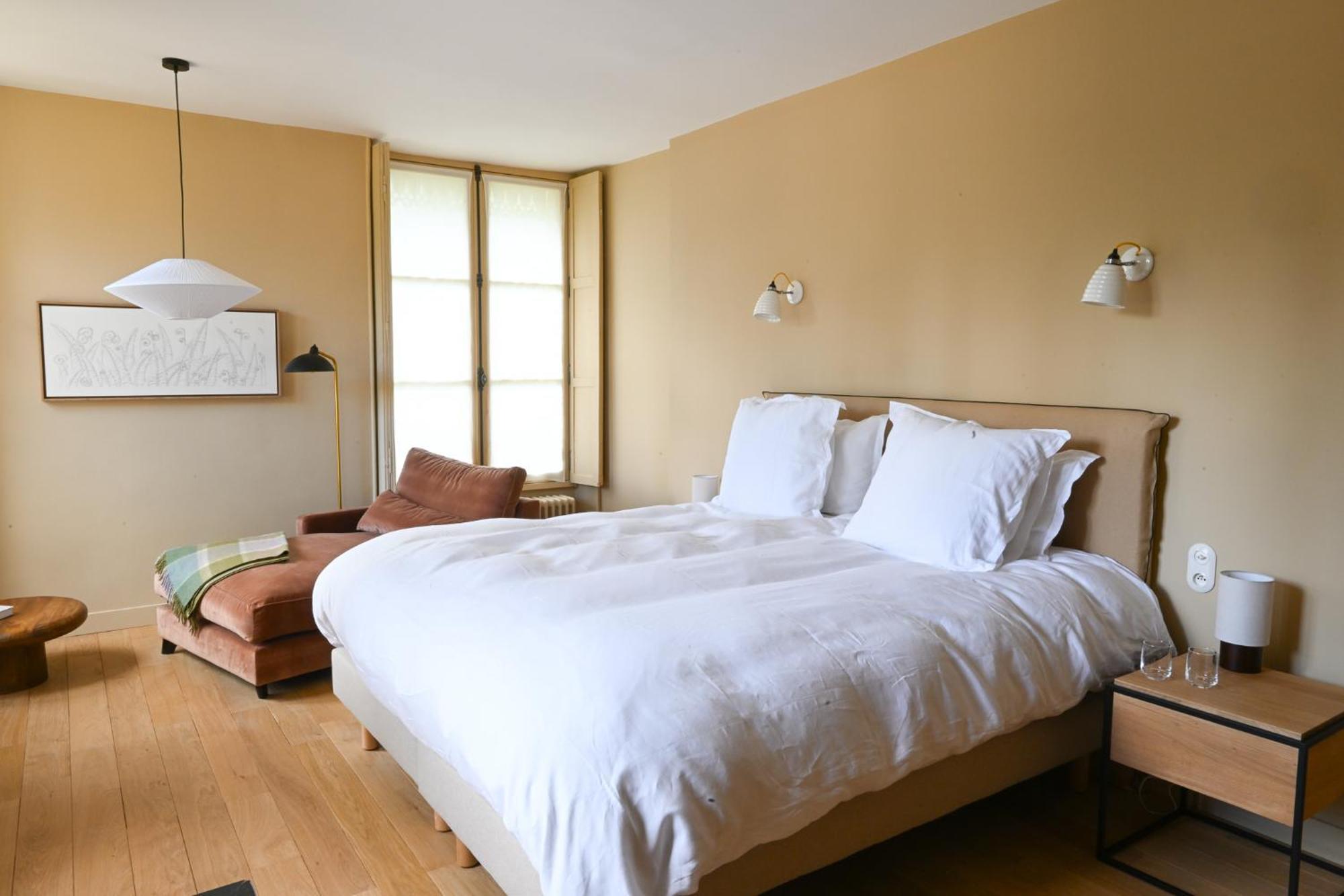 Hotel Les Pres Saint-Hilaire-le-Chatel Eksteriør bilde